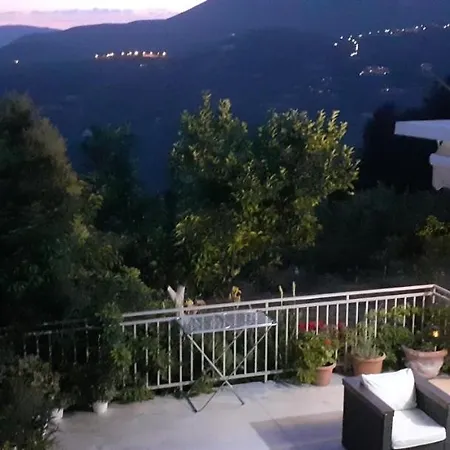 George House Casa vacanze Poros (Lefkada)