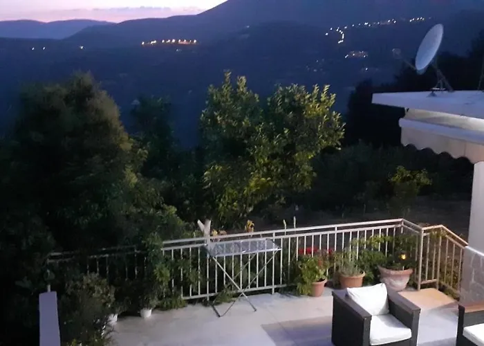 George House Tatil Evi Poros (Lefkada)